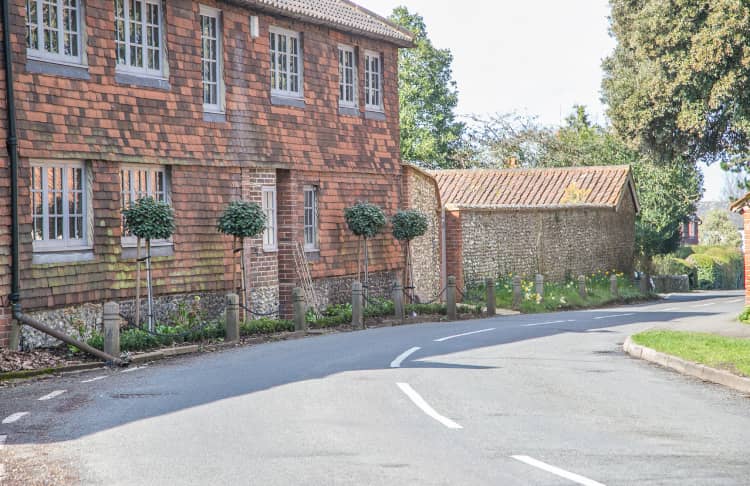 estate agents in effingham surrey