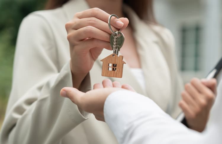 renting property near surrey